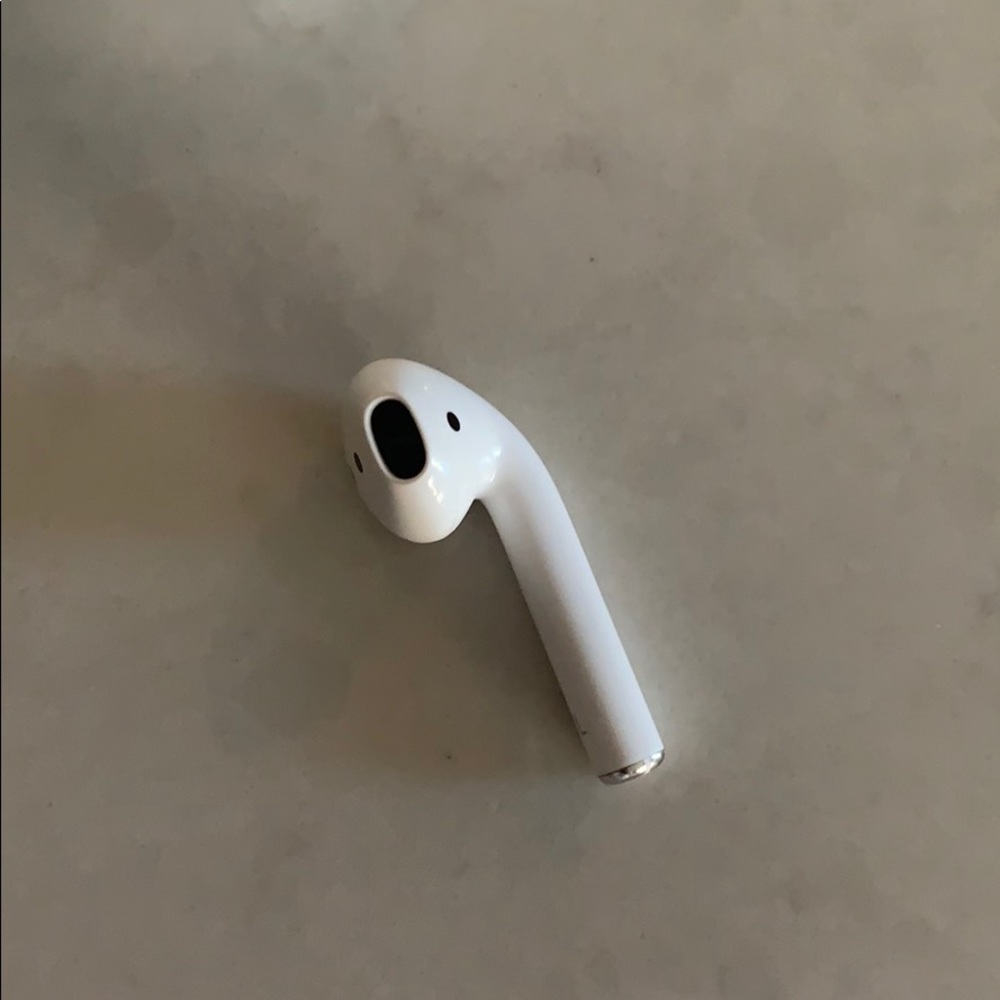 Apple AirPods - Picture 3 of 5